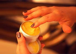 ป้องกันคราบเปื้อนระหว่างย้อมผม