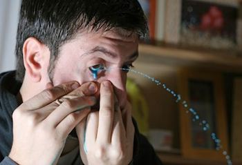 ศิลปินเพ้นสีด้วยตา