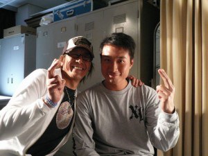 234 300x225 Kato Taka นักแสดงเอวีชายอันดับ 1 นอนกับสาวav กว่า 5000 คน