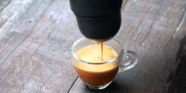 เครื่องทำกาแฟเอสเปรสโซ่แบบพกพา Minipresso