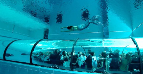 สระว่ายน้ำ ลึกที่สุดในโลก Y-40 Deep Joy เท่าตึก 14 ชั้น จมไม่ต้องงม