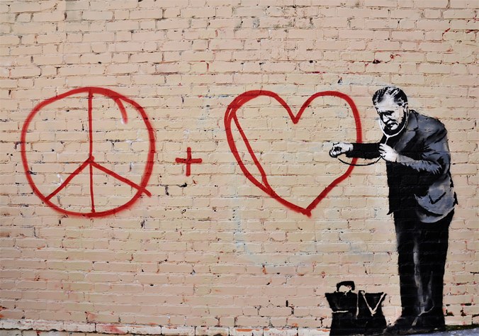 banksy-peace-love-doctor-b094-colour-39083-51604_medium