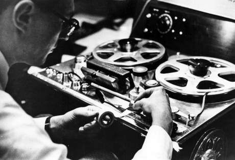 กระบวนการผลิตแผ่นเสียง (1954)