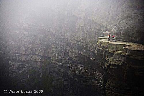 ปั่นท้าตาย เส้นทางจักรยานสุดเสียว ริมหน้าผา Cliffs of Moher ประเทศไอร์แลนด์ ปั่นท้าตาย เส้นทางจักรยานสุดเสียว ริมหน้าผา Cliffs of Moher ประเทศไอร์แลนด์