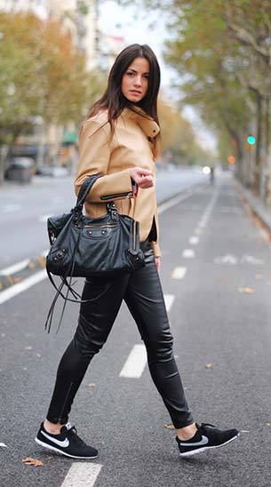 รองเท้าไนกี้ แจ็คเก็ต Style by Marina กางเกง HM กระเป๋า Balenciaga เสื้อ Zara