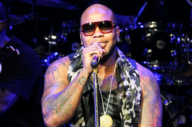 ประวัตินักร้อง Flo Rida