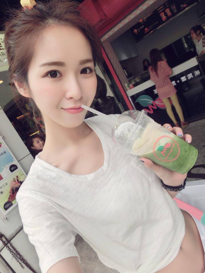 นักข่าวสาวหมวย ที่ดูยังไงก็น่ารัก เจอแบบนี้บอกเลยใจละลายอย่างแน่นอนนะหนุ่ม ๆ