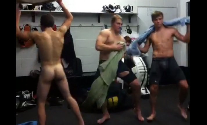 Hockey Players Gives Us A Naked Vine-Behind-The-Scenes Peek Into A Packed Locker Room [NSFW]