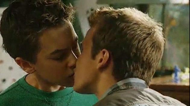 Here’s How The Internet Reacted To ‘The Fosters’ Gay Kiss Between Two 13-Year-Olds?
