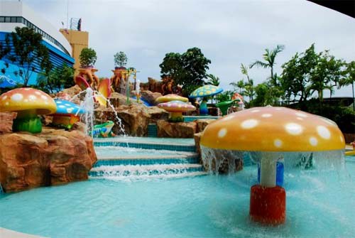 สวนน้ำ,ทะเลกรุงเทพ,เด็ก,ครอบครัว,หรรษา,เครื่องเล่น,ปิดเทอม,ฤดูร้อน,หน้าร้อน,เล่นน้ำ,สวนสยาม,ซานโตรินี่