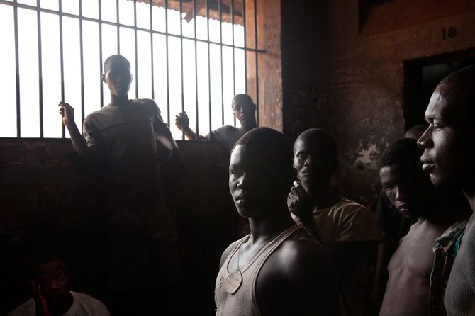 Отсидка малолетних преступников в тюрьме Сьерра-Леоне Отсидка малолетних преступников в тюрьме Сьерра-Леоне