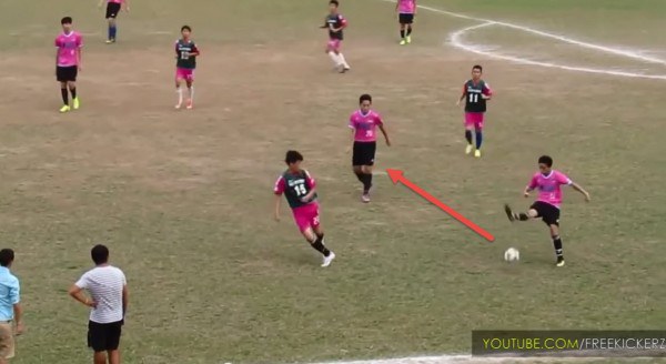 ขั้นเทพ! คลิปฟุตบอล หลอก 3 ชั