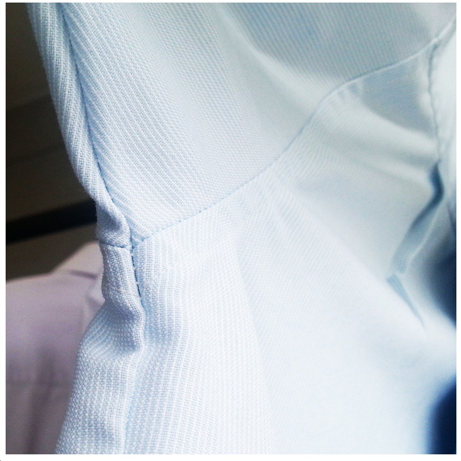 รอยคราบเหลืองตรงจุ๊กกุแร้ที่เสื้อ วันนี้.jpg รอยคราบเหลืองตรงจุ๊กกุแร้ที่เสื้อ วันนี้.jpg