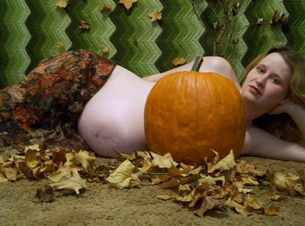 awkward-pregnancy-portraits-24