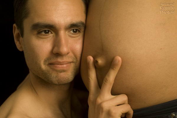 awkward-pregnancy-portraits-30