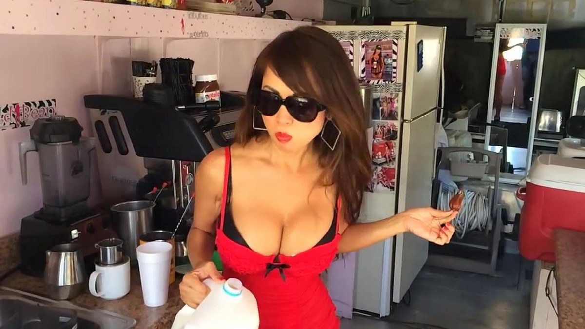 太陽眼鏡的誤會 รู้แล้วทำไมสาวๆถึงต้องใส่แว่นตากันแดดตลอด - แว่นตากันแดด win