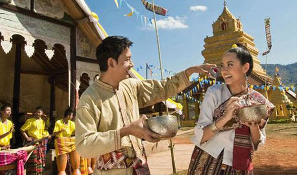 สงกรานต์...ตำนาน เกร็ดน่ารู้ และประเพณี สงกรานต์...ตำนาน เกร็ดน่ารู้ และประเพณี