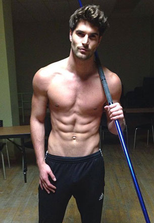 หนุ่มฮอต โลกโซเชียล