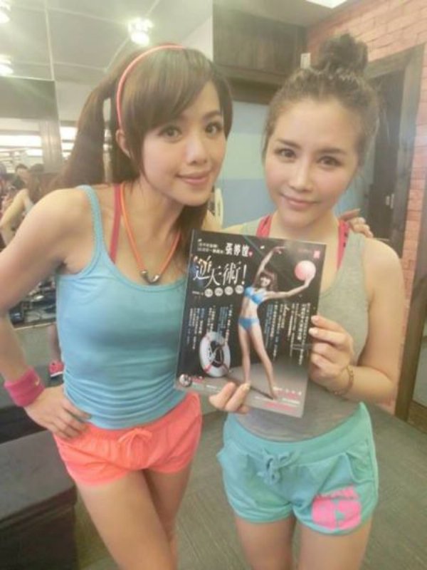 แม่หน้าเด็ก อายุ 41 กับลูกชายวัย 14