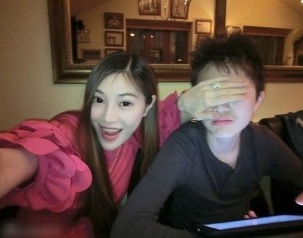 แม่หน้าเด็ก อายุ 41 กับลูกชายวัย 14