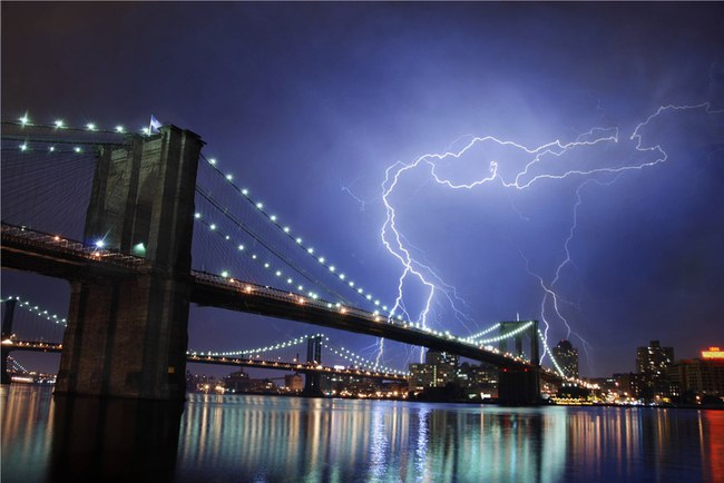 มาดูภาพ 17 สถานที่สำคัญตอนโดนฟ้าผ่าแบบจังๆ