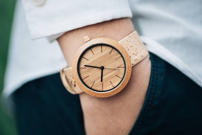 สวยอะ!!..นาฬิกาสวิสทำจากไม้ไผ่100%