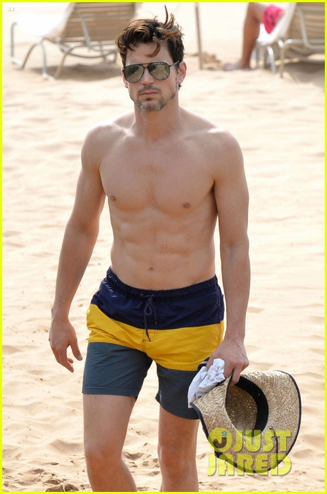 matt bomer goes shirtless in hawaii with husband simon halls 01