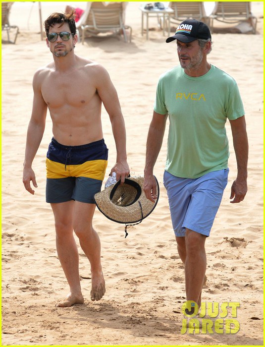 matt bomer goes shirtless in hawaii with husband simon halls 01