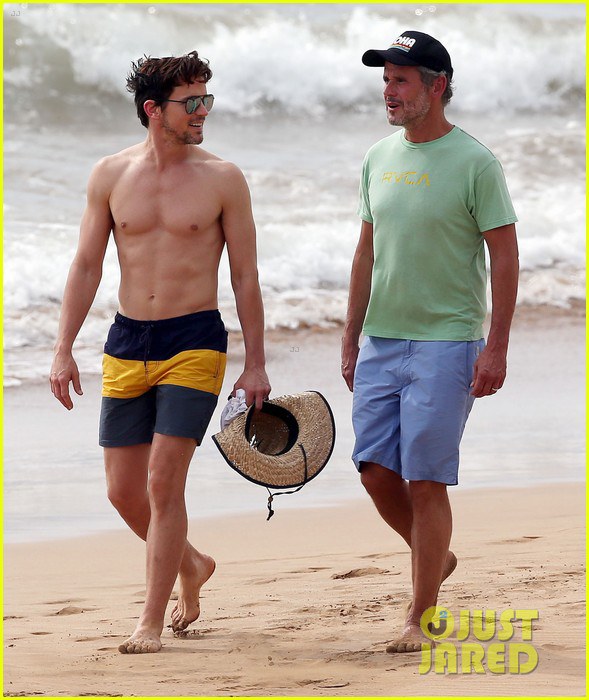 matt bomer goes shirtless in hawaii with husband simon halls 01