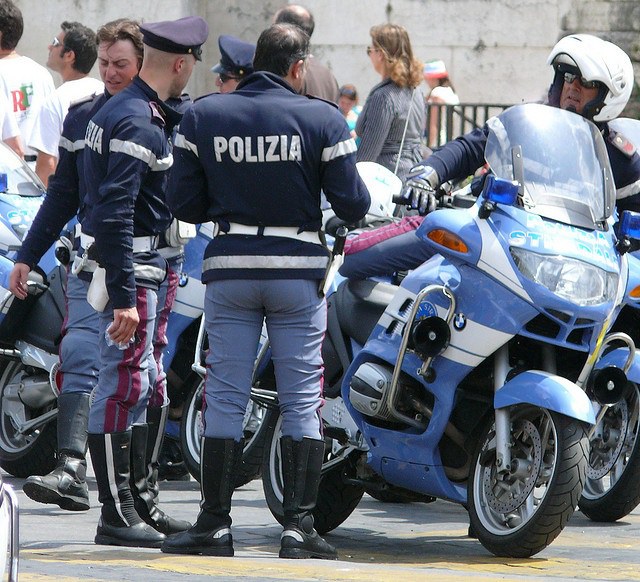 Polizia di Stato / Italian Police by Oscar in the middle, via Flickr