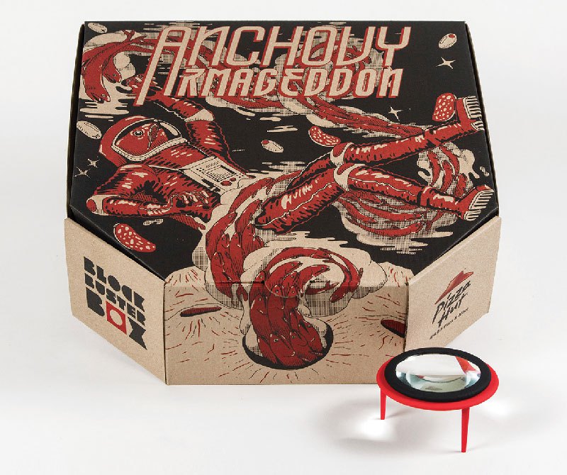 pizza-box-turns-your-smartphone-into-a-movie-projector-5