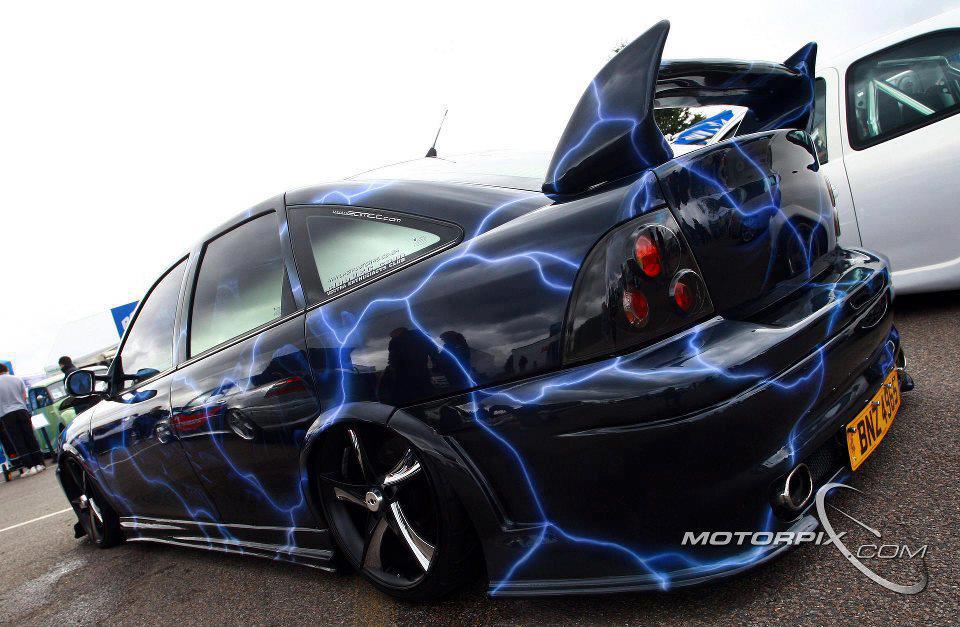 ลายเพ้นท์รถ