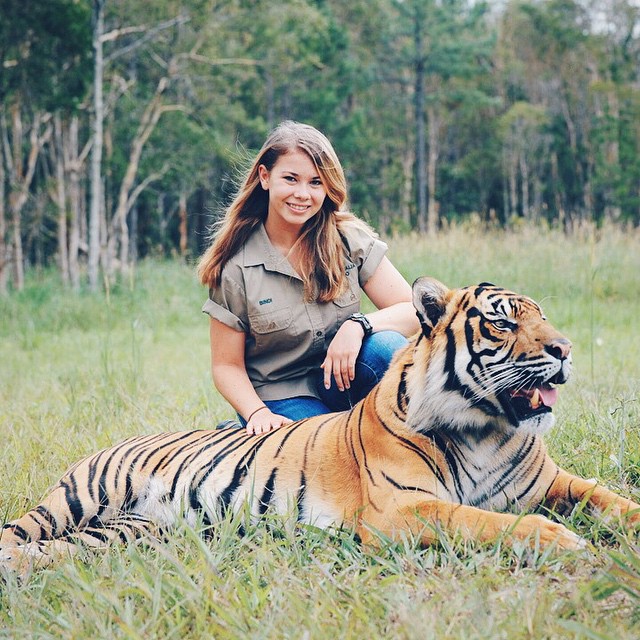 16-year-old-bindi-irwin-crocodile-hunter-fathers-legacy-australia-zoo-4