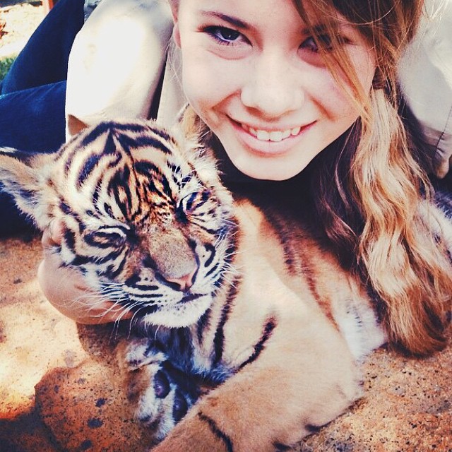 16-year-old-bindi-irwin-crocodile-hunter-fathers-legacy-australia-zoo-16