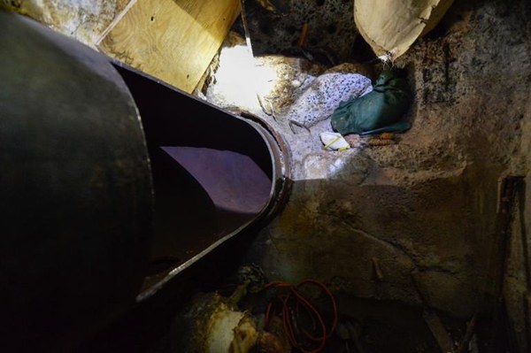 สหรัฐฯ ล่า 2 ฆาตกร แหกคุกความมั่นคงสูงสุด ทิ้งโน้ตเย้ยจนท. สหรัฐฯ ล่า 2 ฆาตกร แหกคุกความมั่นคงสูงสุด ทิ้งโน้ตเย้ยจนท.