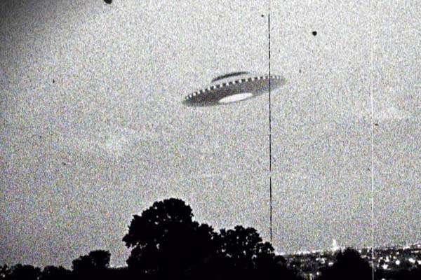 ยานมนุษย์ต่างดาว UFO