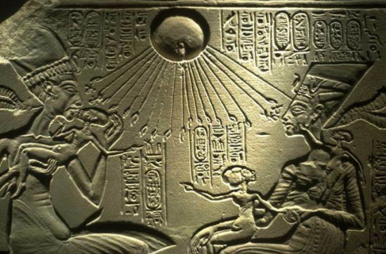17 สัญลักษณ์ลึกลับของคนโบราณ ที่ทำให้น่าเชื่อว่า "มนุษย์ต่างดาวอาจมีอยู่จริง" !!