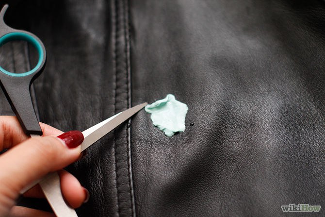 670px-Remove-Chewing-Gum-from-a-Leather-Jacket-Step-2