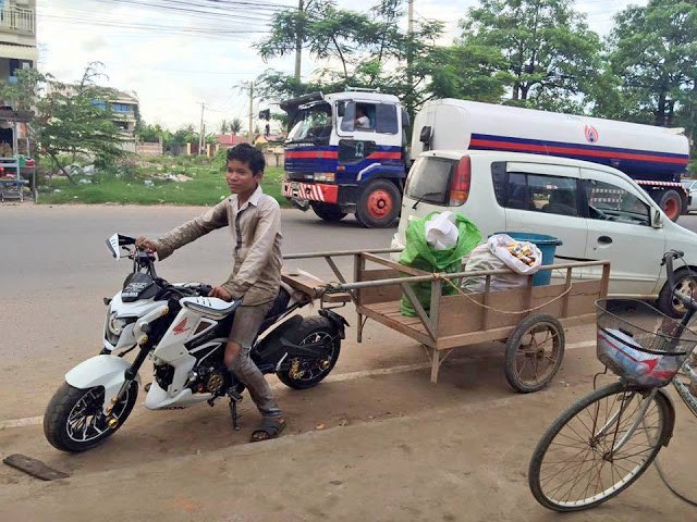 เก็บขยะขาย! ใครว่าอวดรวยไม่ได้