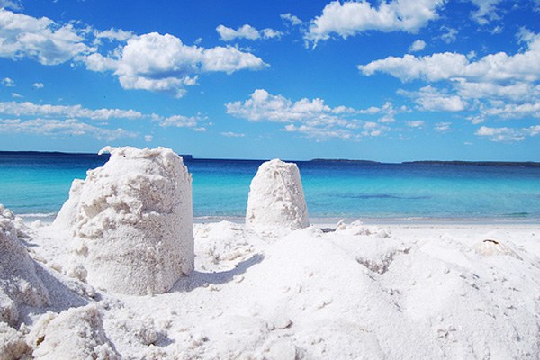 ชายหาดขาวที่สุดในโลก Hyams Beach – Australia