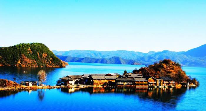 ทะเลสาบ ลูกู Lugu Lake และ หมู่บ้านโมซัว Mosuo Village