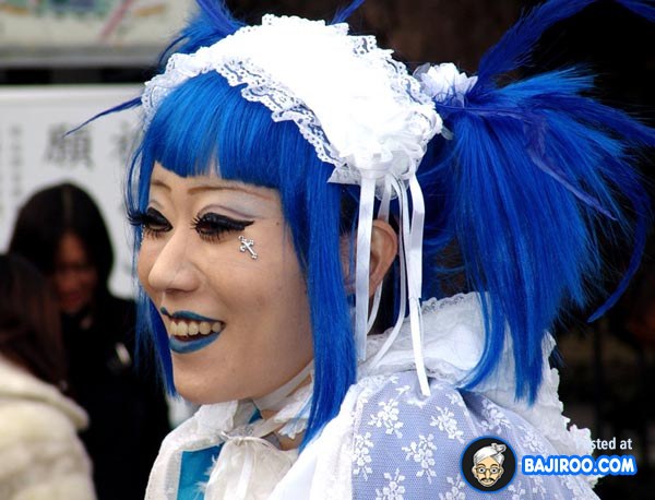blue-hair-dark-blue-fire-girl-women-funny-images-pictures-photos-24