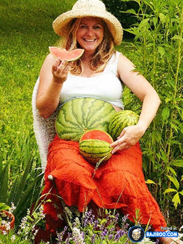 funny-fun_humor_pregnant_ladies_girls_costumes_dresses_dress_pics_images_photos_pictures_fat_belly_water_melon