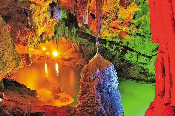 ถ้ำน้ำเปิ่นซี Benxi Water Cave