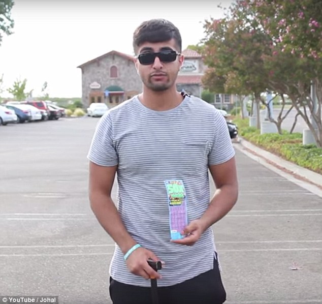 2C6548B400000578-3237439-image-m-14_1442498787759