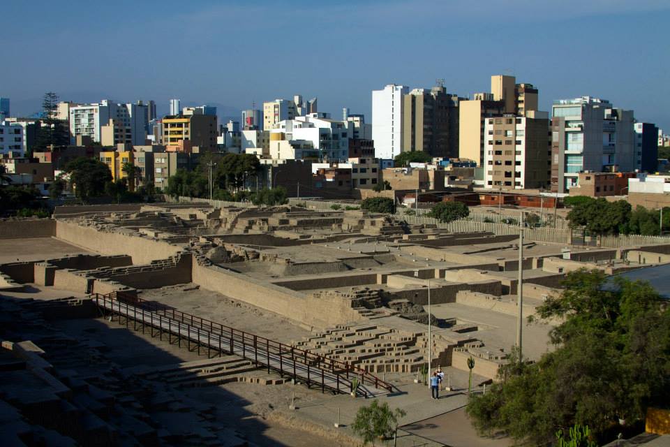กรุงลิม่า Lima ประเทศเปรู Peru กรุงลิม่าเป็นเมืองหลวงและเมืองใหญ่ที่สุดของประเทศเปรู
