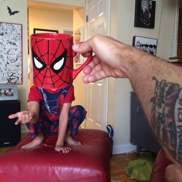 วิธีถ่ายรูปเด็กให้เป็น Super Heroes โดยใช้แก้ว6