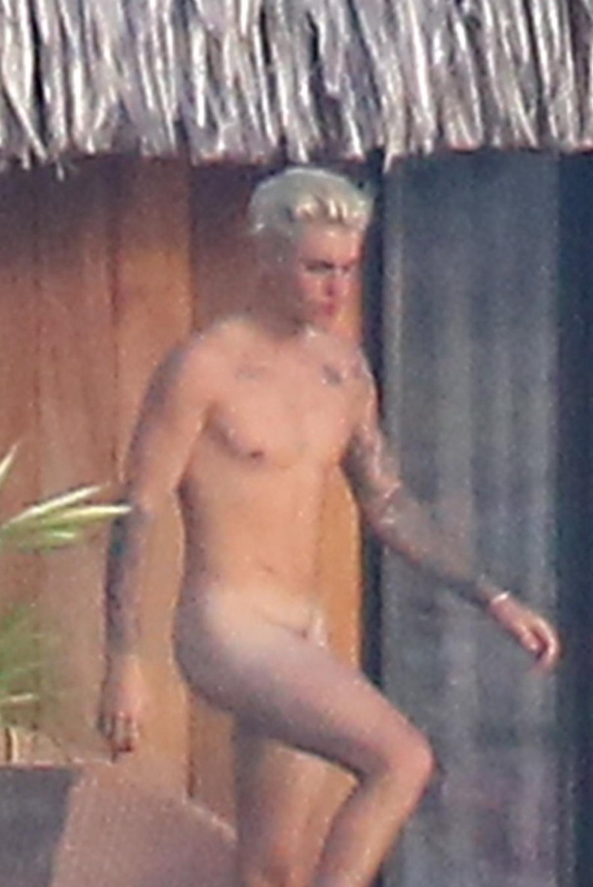 Justin Bieber goes nude in Bora Bora.  