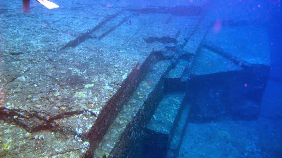 โบราณสถานใต้น้ำโยนากุนิ เป็นสิ่งก่อสร้าง (หรือธรรมชาติรังสรรค์ ?) ขนาดใหญ่ใต้น้ำ