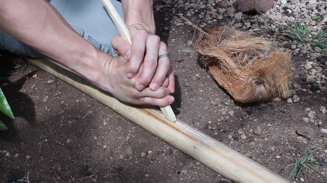 make-fire-by-rubbing-two-sticks-together.w654-1